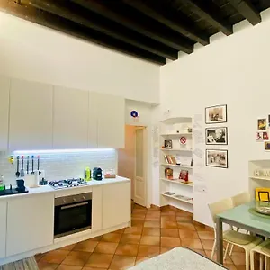 Sweet Navigli , Milano Italia